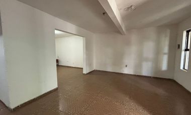 ¡GRAN OPORTUNIDAD! CASA DE 3 PISOS EN VENTA