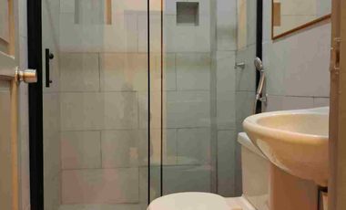 Alquilo suite remodelada con estudio Enterrios ideal estudiante Uess, persona sola o pareja cerca Ecu911, Xima.