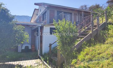 Leon Propiedades vende parcela con casa en condominio, sector Miraflores, Curacaví.