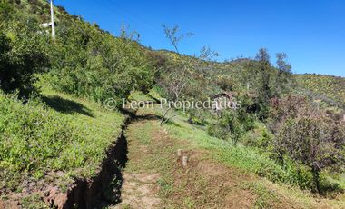 Leon Propiedades vende parcela con casa en condominio, sector Miraflores, Curacaví.