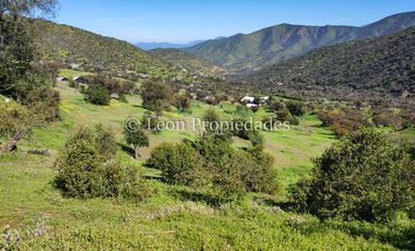 Leon Propiedades vende parcela con casa en condominio, sector Miraflores, Curacaví.