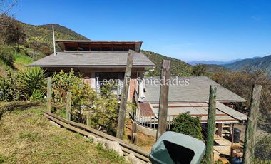 Leon Propiedades vende parcela con casa en condominio, sector Miraflores, Curacaví.