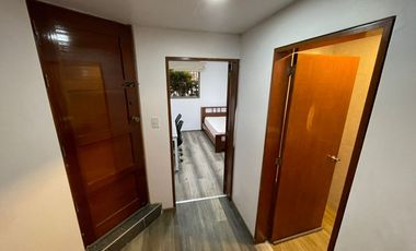 CASA EN VENTA EN SAN BORJA, REMODELADA CON ESTILO MODERNO, CERCA COLEGIO SAN IGNACIO DE RECALDE, CC CHACARILLA, CAMINOS DEL INCA