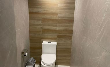 CASA EN VENTA EN SAN BORJA, REMODELADA CON ESTILO MODERNO, CERCA COLEGIO SAN IGNACIO DE RECALDE, CC CHACARILLA, CAMINOS DEL INCA