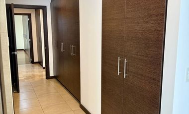 ✨ HERMOSO Y CONFORTABLE DEPARTAMENTO EN VENTA – CUMBAYÁ, SECTOR SITE CENTER ✨