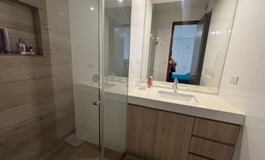 Lindo Duplex invertido tipo casita en urbanización cerrada Casuarinas