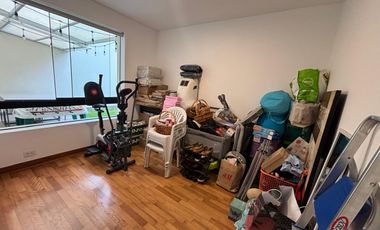 Lindo Duplex invertido tipo casita en urbanización cerrada Casuarinas