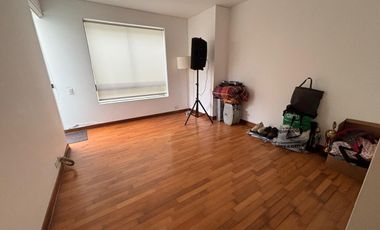 Lindo Duplex invertido tipo casita en urbanización cerrada Casuarinas