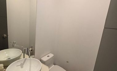 Lindo Duplex invertido tipo casita en urbanización cerrada Casuarinas