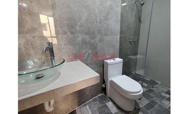 Alquilo Minidepartamento En 2Do Piso En 1Era Etapa Boulevar Plaza Mcc Castilla//ID:1155265