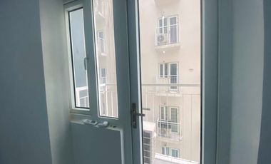 🔥 ₱1,000,000 PRICE DROP! BRAND NEW CONDO NEAR MRT + EDSA – ₱3.5M ONLY  Looking for a strategic city home or high-potential rental investment in Quezo