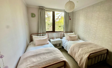 Acogedor, Moderno Departamento Cerca Portal La Dehesa