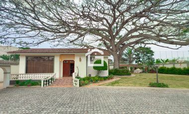 Casa en Venta en Conjunto privado de Urb. Unioro, Machala