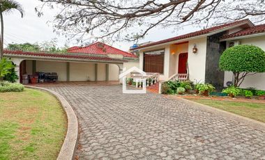 Casa en Venta en Conjunto privado de Urb. Unioro, Machala