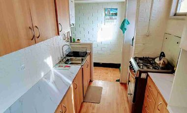 Se vende amplia propiedad individual de 4D y 2B. Con una cabaña de un piso de 1D y 1B en Valdivia.
 Ubicada en Los Fundadores.