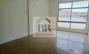 Bellavista, Alquilo Casa planta baja, sector con cerramiento , 3 Dormitorios, se acepta mascota a unos pasos de Universidad Católica, Urdesa, Estatal