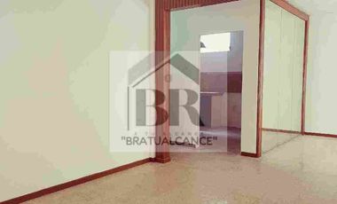 Bellavista, Alquilo Casa planta baja, sector con cerramiento , 3 Dormitorios, se acepta mascota a unos pasos de Universidad Católica, Urdesa, Estatal