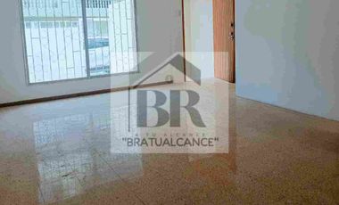 Bellavista, Alquilo Casa planta baja, sector con cerramiento , 3 Dormitorios, se acepta mascota a unos pasos de Universidad Católica, Urdesa, Estatal