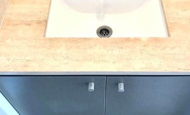 Iluminado y cómodo Departamento, con inmejorable coenectividad