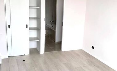 Iluminado y cómodo Departamento, con inmejorable coenectividad