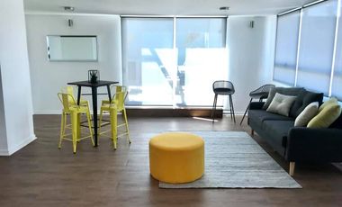 Iluminado y cómodo Departamento, con inmejorable coenectividad