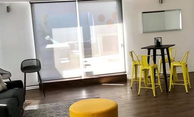 Iluminado y cómodo Departamento, con inmejorable coenectividad