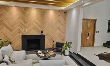 Casa de lujo cerca del club Atlas Colomos