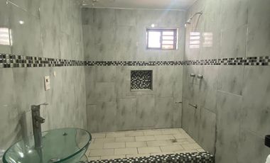 Casa en Venta en Los Fresnos I, Apodaca NL 3 Pisos 4 recamaras