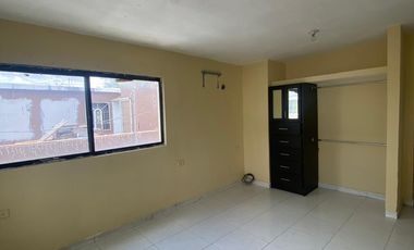 Casa en Venta en Los Fresnos I, Apodaca NL 3 Pisos 4 recamaras