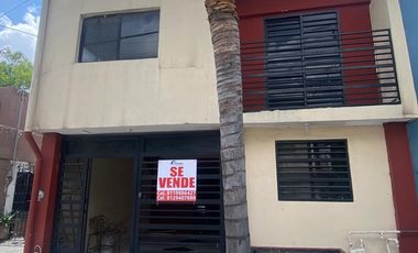 Casa en Venta en Los Fresnos I, Apodaca NL 3 Pisos 4 recamaras