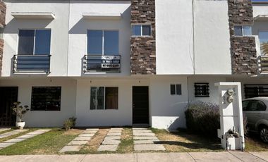 CASA EN CONDOMINIO EN RENTA $9,700.00 INCLUYE MATENIMIENTO