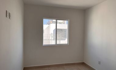 CASA EN CONDOMINIO EN RENTA $9,700.00 INCLUYE MATENIMIENTO