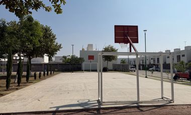 CASA EN CONDOMINIO EN RENTA $9,700.00 INCLUYE MATENIMIENTO