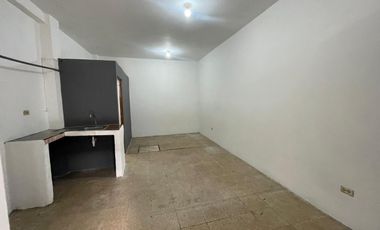 ALQUILO LOCAL COMERCIAL DE DOS AMBIENTES EN JOSE DE ANTEPARA Y ORIENTE. EXCELENTE UBICACION IDEAL PARA NEGOCIO O VIVIENDA