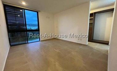 Departamento de 3 recámaras en segundo piso en renta en El Refugio, Querétaro
