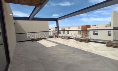 Departamento de 3 recámaras en segundo piso en renta en El Refugio, Querétaro