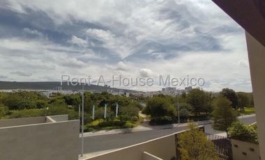 Departamento de 3 recámaras en segundo piso en renta en El Refugio, Querétaro