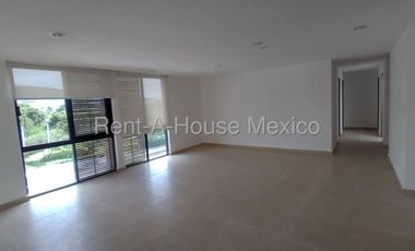 Departamento de 3 recámaras en segundo piso en renta en El Refugio, Querétaro