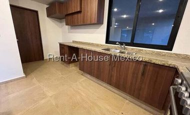 Departamento de 3 recámaras en segundo piso en renta en El Refugio, Querétaro