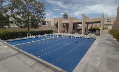 Departamento de 3 recámaras en segundo piso en renta en El Refugio, Querétaro