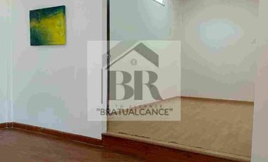 Bellavista, Alquiler Suite sin Amoblar, sector con garita de seguridad, planta baja, parqueo