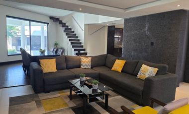 VENTA RESIDENCIA EN PORTALES DE ABADÍA