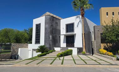 VENTA RESIDENCIA EN PORTALES DE ABADÍA