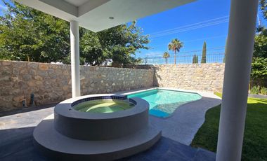 VENTA RESIDENCIA EN PORTALES DE ABADÍA