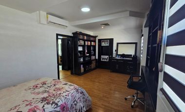 VENTA RESIDENCIA EN PORTALES DE ABADÍA