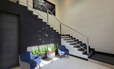 VENTA RESIDENCIA EN PORTALES DE ABADÍA