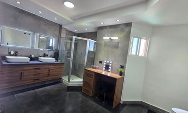 VENTA RESIDENCIA EN PORTALES DE ABADÍA