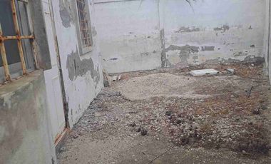 Salinas Frente a las Antenas de Tv Cable.