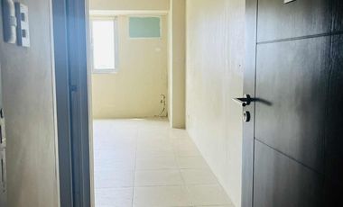 Rush LOWEST SALE  OR RENT One large bedroom with parking   NEWLY RENOVATED at Avida Prime Taft  Manila