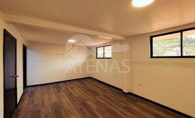 CASA AMPLIA EN RENTA, BAÑOS - CANCHAS SUAREZ